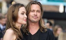 Özel jetin tuvaletinde büyük kavga: Çocuklar kapıda ağlayarak annelerine sesleniyordu