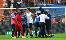 Adana Demirsporda Vincenzo Montella ile Mario Balotelli arasında tartışma Bir anda üzerine yürüdü...