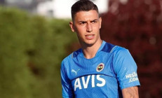 Fenerbahçeden ayrılan Berke Özerin yeni adresi Portekiz