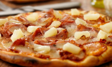 Ananaslı pizza tarifi