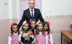 Ağrıda beşiz kız kardeşler okula başladı