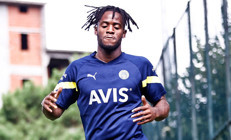 Fenerbahçede yeni transfer Batshuayi siftah yapabilir