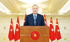 Cumhurbaşkanı Erdoğanın trafiği yoğun... İki zirve iki çanta