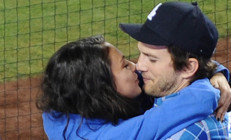 Sabahın köründe kapısına dayanıp beni çılgına çeviriyorsun diye bağırdı: Ünlü oyuncu aşkını böyle ilan etmiş