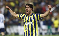 Ferdi Kadıoğlu otobüsten düştü