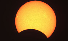 Parçalı Güneş tutulması Türkiyeden böyle gözlemlendi... İşte tutulmadan kareler