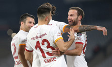 Galatasarayda Beşiktaş derbisi öncesi bek bilinmezi 4 aday var...