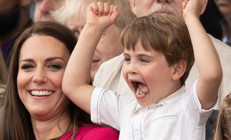 Prens Louisnin çocuk odasındaki ürperten sır: Dört ayak yürür, konuşmayı bile beceremezdi