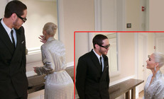 Büyük aşk sanki hiç bitmemiş gibi… Kim Pete’in kulağına eğilip “Çok yakışıklısın” diye fısıldadı