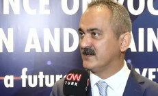 Bakan Özerden CNN TÜRKe özel açıklamalar... Mesleki eğitim umut verici bir sisteme dönüşmüştür