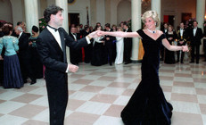 Önce oğlunu sonra eşini kaybetti… Hayatta en büyük acıları tatmıştı: John Travolta kendini sadece çocuklarına adadı