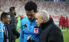 Sivasspor-Galatasaray maçı sonrası Rıza Çalımbaydan tepki Biri çıkıp açıklasın...