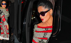 Madalyonun karanlık yüzü: Beni duş alırken izlemek istedi, film çekilsin diye katlandım