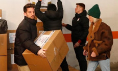 Galatasaraylı Dries Mertens ve eşinden deprem yardım çalışmalarına destek