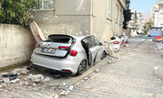 Yeni bir hayat için satılık: Depremzedeler nakit ihtiyacı için ağır hasarlı araçlarını satışa çıkarıyor