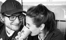 Ünlü şarkıcı ilk kez açıkladı: İkinci bebeğimize hamileyken karımda tümör bulundu