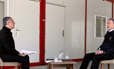 Bakan Akardan CNN TÜRKte açıklamalar... Asker kışladan geç çıkarıldı iddialarına yanıt