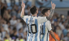 Messi, kariyerinde 800 gole ulaştı