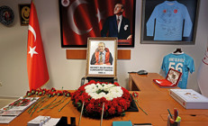 Şehit Savcı Mehmet Selim Kiraza adliyede anma