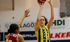 Fenerbahçe seride öne geçti