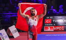 Milli güreşçi Burhan Akbudak, Avrupa şampiyonu