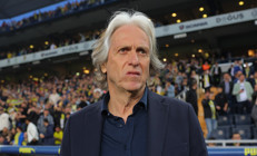 Fenerbahçede Jorge Jesustan gerginlik açıklaması: Taraftarı anlıyorum, tepkiler normal