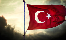 Türk bayrağına büyük saygısızlık… İsveç’te alçak tehdit