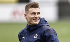 Fenerbahçede Alioski ile yollar ayrılıyor Süper Ligden teklif...