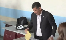 Sinan Oğan, Ankarada oyunu kullandı