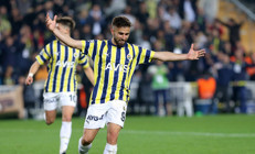 Fenerbahçe-Trabzonspor maçında Diego Rossiye önce ıslık sonra destek