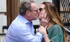 22 yıl göz açıp kapayıncaya kadar geçti: Onsuz olamayacağını ayrılınca anladı: Muhafızım benim