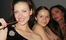 Boş durmadı, yine yaptı yapacağını: İki fotoğraf arası gelin- kaynana atışması