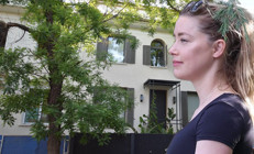 Doğduğu mahallenin halkı sağ olsun Onların sayesinde başka bir ülkede hayat kurdu