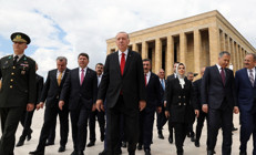 Cumhurbaşkanı Erdoğan ve yeni kabine üyelerinden Anıtkabire ziyaret: 85 milyona aşkla hizmet edeceğiz