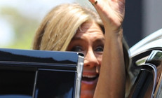 Dünyanın en yakışıklı erkeğini elinde tutamadı: Ünlü meslektaşından çöpçatanlık sözü: Üzülme, ben sana uygun birini bulacağım