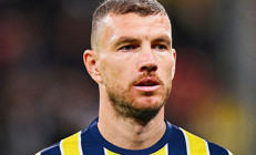 Edin Dzeko, Fenerbahçeye gelmeye sıcak bakıyor Tek ve özel isteği var...