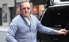 Ünlü oyuncu adını temize çıkaramadı... Kan donduran ifade: Beni evine çağırıp uykudayken taciz etti