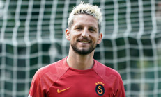 Galatasarayda Dries Mertensten veda sinyali: Sanırım bu sezon son sezonum olacak