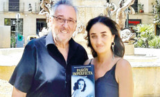 Arjantinli yazar Roberto Lapidden Fadik Sevin Atasoya hayranlık imzası