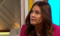 Arkadaşlarım birer birer hamile kaldıkça onları öyle kıskandım ki Ünlü yıldız anne olmak istedi, ama elleri hep boş kaldı