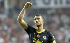 Fenerbahçede Edin Dzeko - Cengiz Ünder iş birliği erken başladı Aynı kaderi yaşadı...