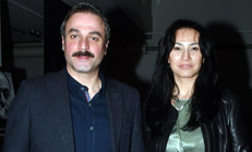 Ufuk Özkanın eski eşi Nazan Özen: Bize ekonomik şiddet uyguluyor