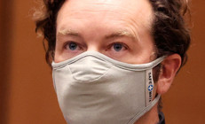 Ünlü oyuncuya iki kadına tecavüzden ömür boyu hapis cezası... En az 30 yıl demir parmaklıklar ardında kalacak