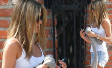 Eve gidip kendimi sevgilimin kollarına atmayı ben de isterim... Ama bu benim için çok zor