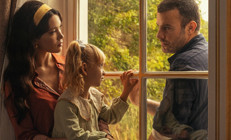 Dilek Taşı’ndan duygusal afiş...