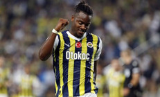 Fenerbahçede Michy Batshuayi, İsmail Kartaldan özür diledi