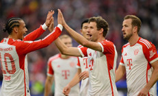 Galatasarayın rakiplerinden Bayern Münih gol olup yağdı: 8-0