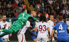 Galatasaray, Rizespor deplasmanında bir ilke imza attı 50 yıl sonra tam 10 maç...