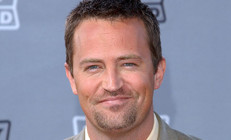 Friends dizisinin yıldızı Matthew Perry 54 yaşında hayatını kaybetti