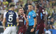 Fenerbahçe - Trabzonspor maçında tartışmalı pozisyonlar